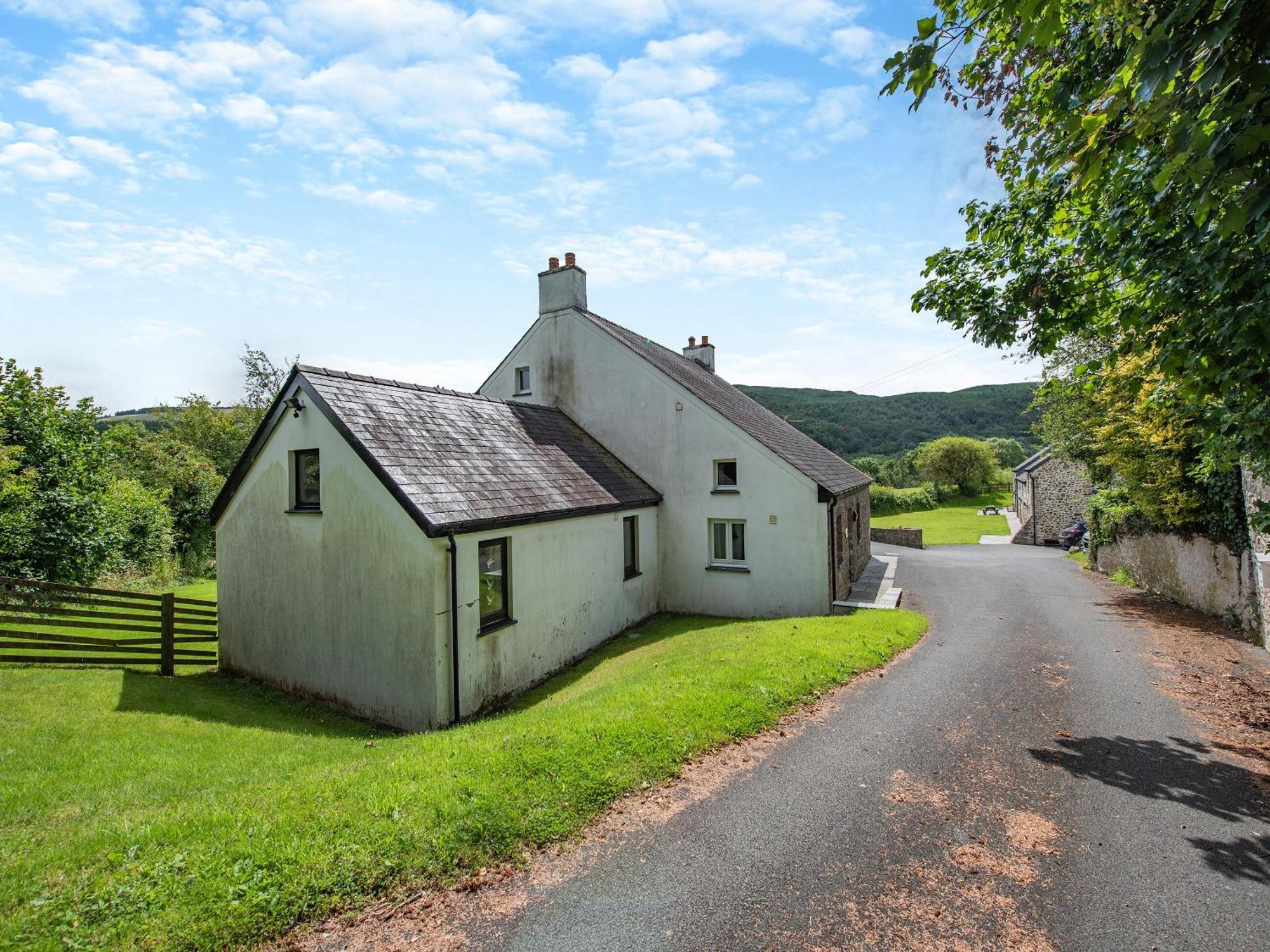 הוילה Llangadog Dolgoed House מראה חיצוני תמונה